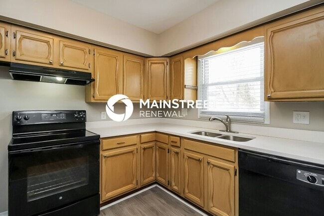 Building Photo - 3 Bedroom Pet-Friendly Home in INDEPENDENC...