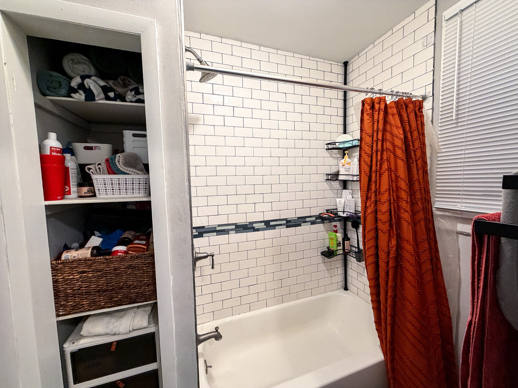 Bathroom - 2477-2479 N Dousman St