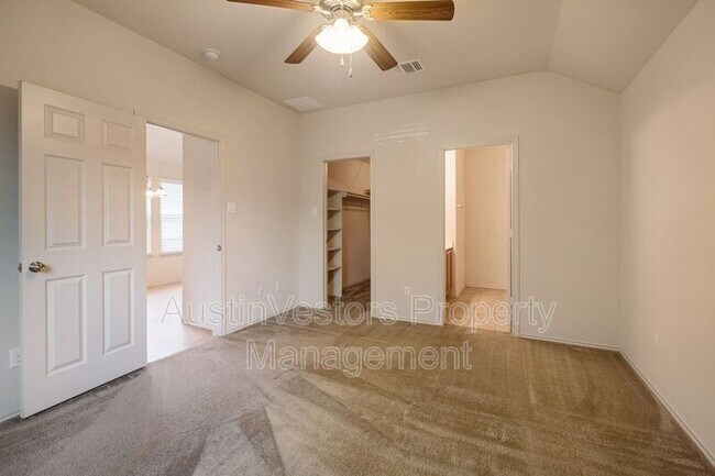 Building Photo - 100 Azurite Dr