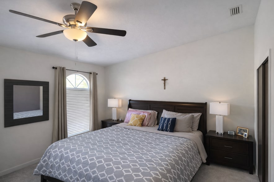 Building Photo - 7618 Colonial Ct