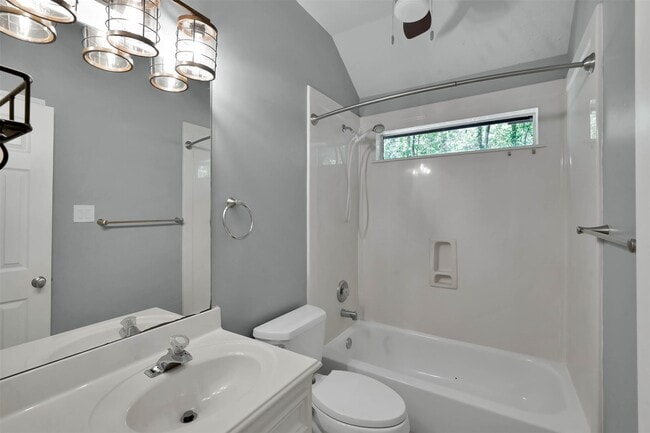 Building Photo - 84 Oak Grove Ln