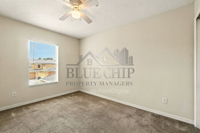 Building Photo - 13800 Golden Russet Dr