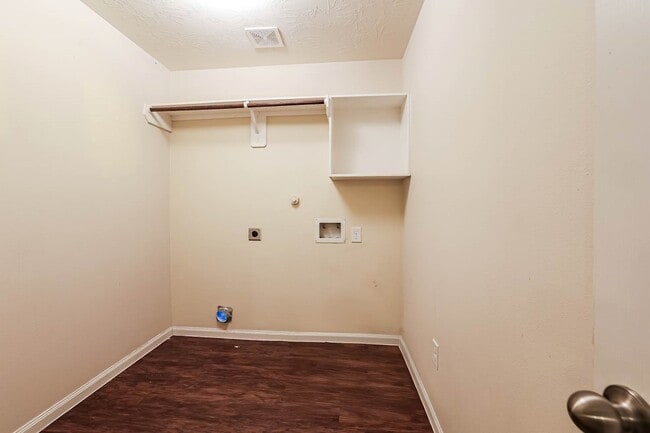 Building Photo - 12631 Lady Slipper Rd