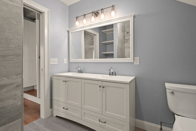 Building Photo - 1 Deer Is Rd