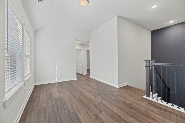 Building Photo - 16647 Bristol Steel Ln