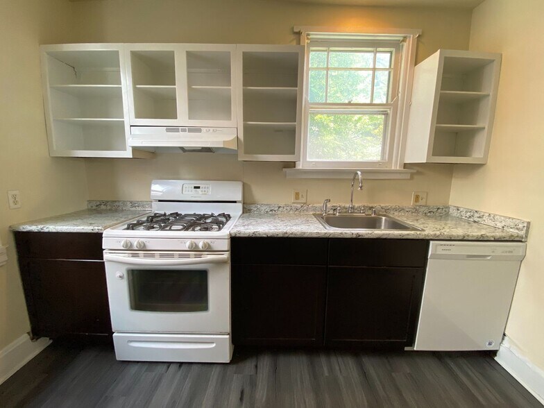 Building Photo - 641 Clemmer Ave