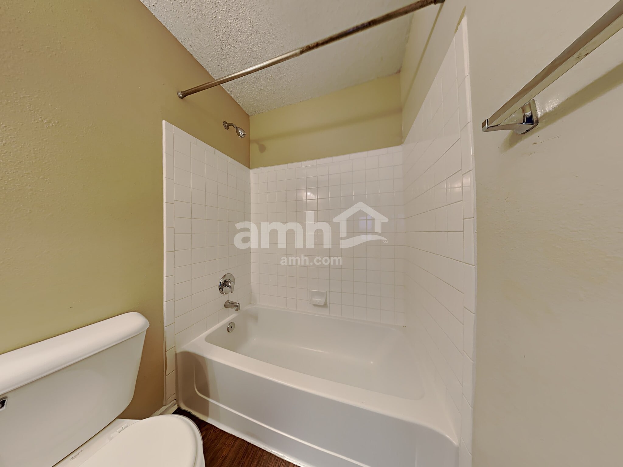 Building Photo - 505 Abbywood Cir