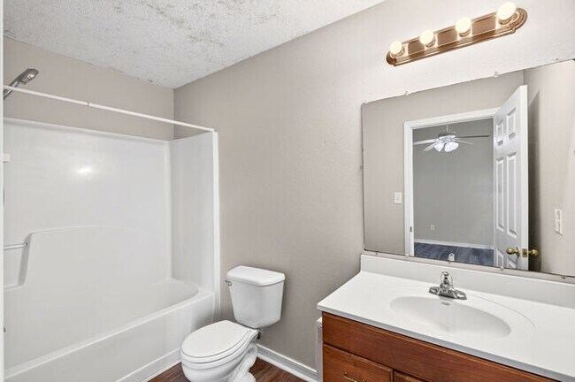 Building Photo - 15119 Deer Creek Dr