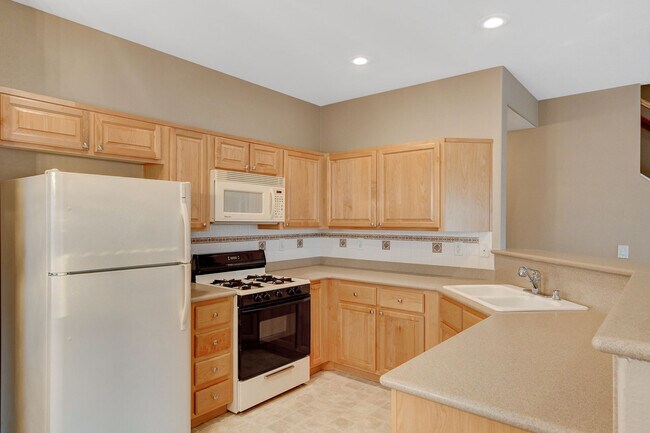 Building Photo - 6733 Lookout Lodge Ln