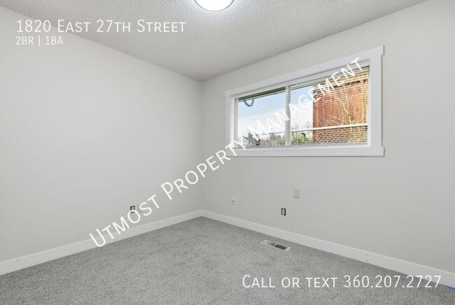 Building Photo - 1820 E 27th St