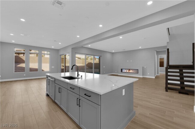 Building Photo - 10648 Stone Ledge Ave