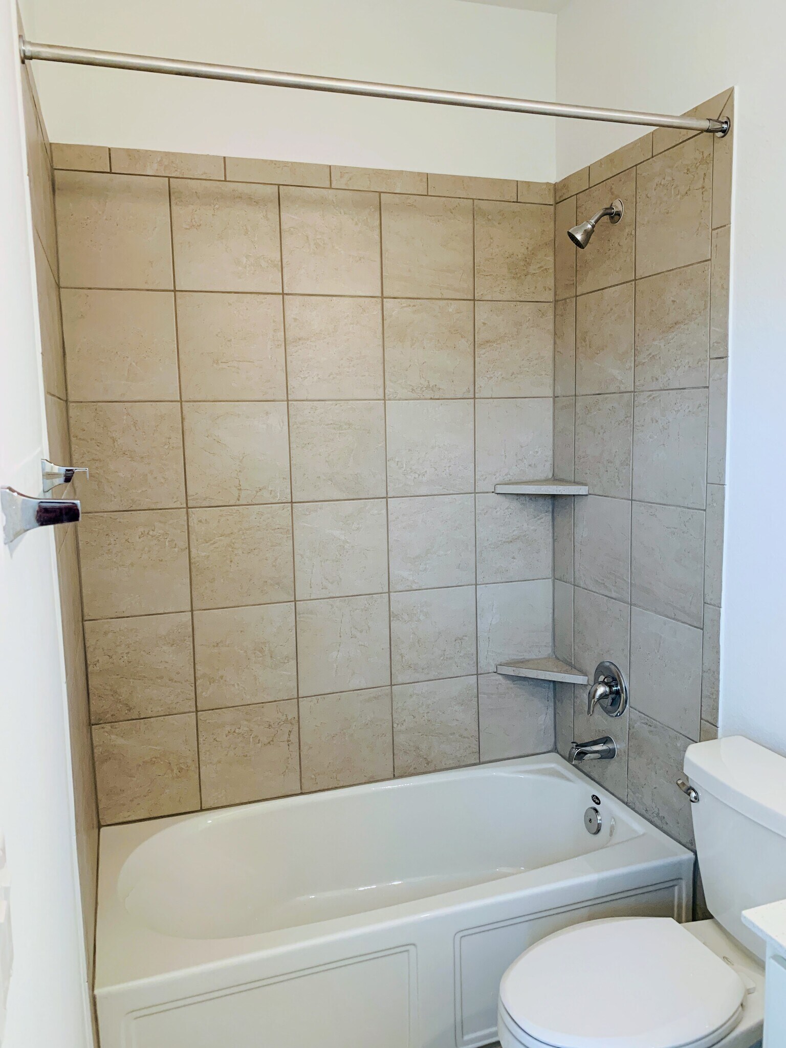 Building Photo - 1100 Winnie Dr