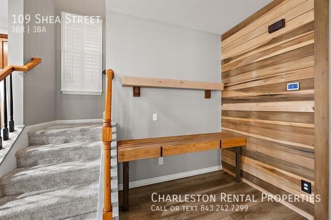 Building Photo - 109 Shea St