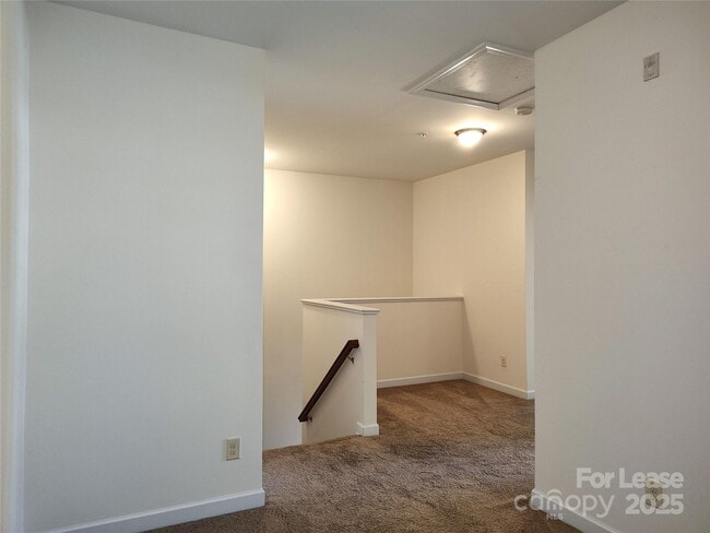 Building Photo - 14616 Juventus St