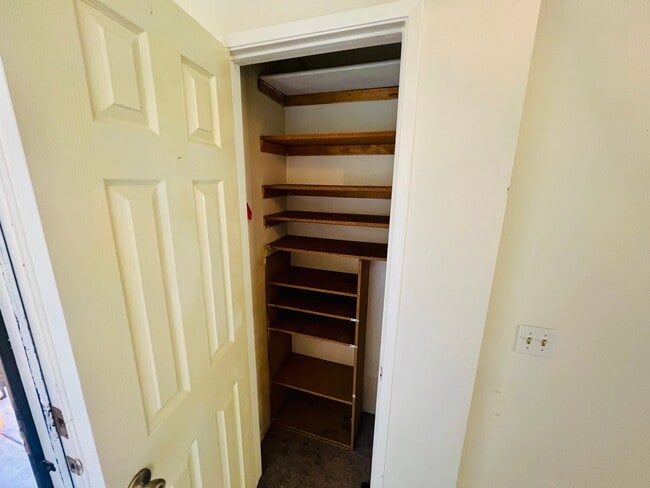 Building Photo - Two Bedroom Rental Home in Jess Ranch Avai...