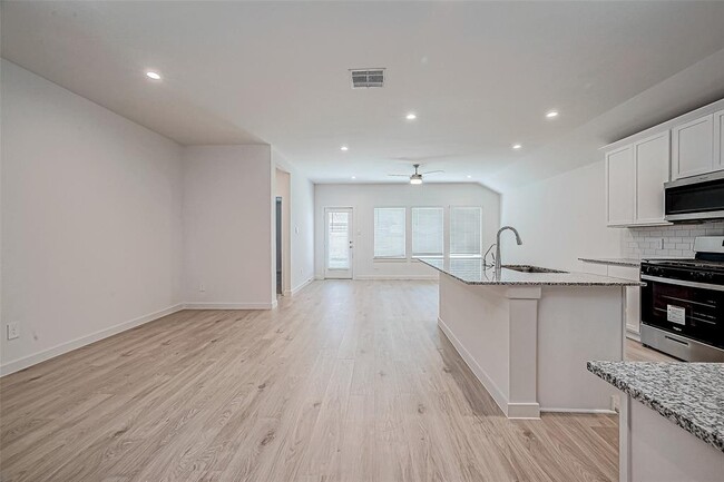 Building Photo - 1410 Windom Ct Way