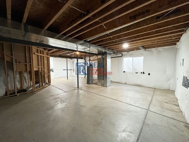 Building Photo - 3601 Vestal Loop