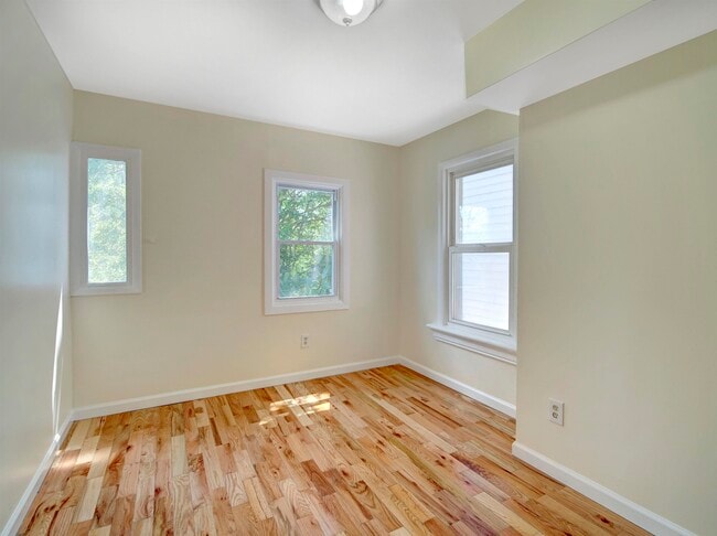 Building Photo - 16 N 9th St