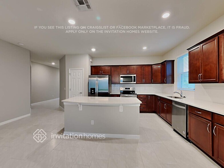 Building Photo - 2436 Citrus Overlook St