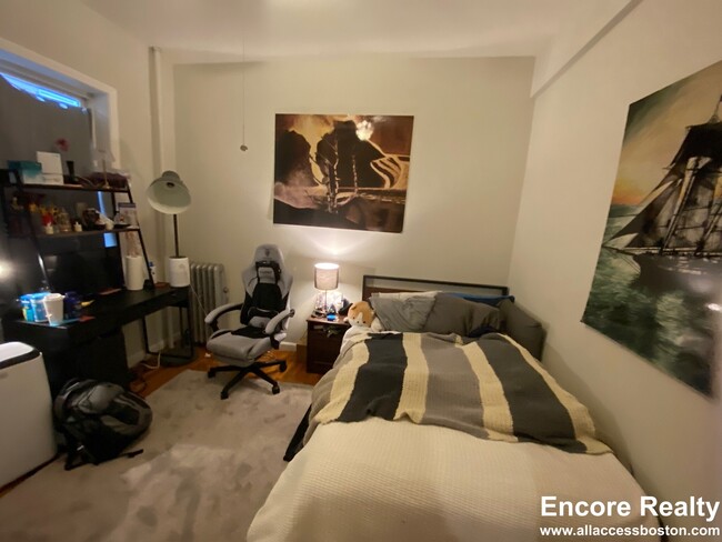 Building Photo - 1189 Commonwealth Ave