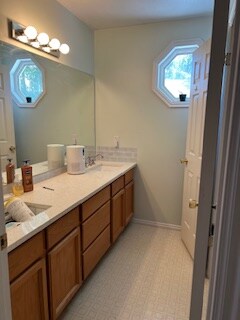 Building Photo - 5554 S Edgeberry Dr