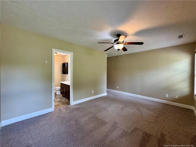 Building Photo - 230 Hunters Creek Dr