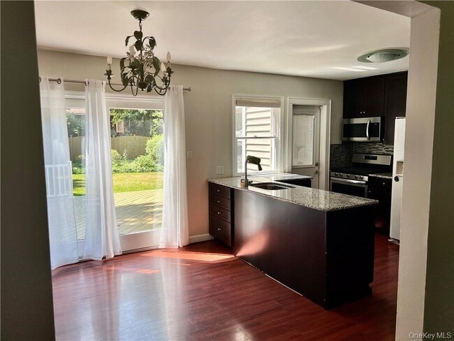 Building Photo - 46 Beechwood Rd