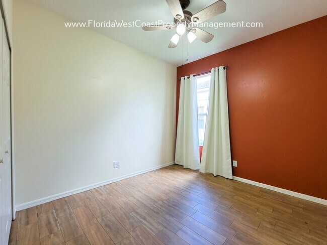 Building Photo - LARGE PARRISH POOL HOME! FENCED YARD! PET FRIENDLY! AVAILABLE FOR JUNE! LONG TERM LEASE!