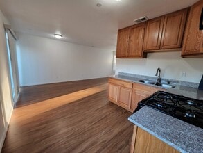 Building Photo - 145 Brookridge Dr
