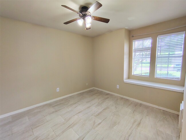 Building Photo - 4407 Waterfall Way