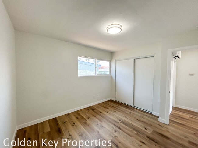 Building Photo - Welcome to your beautifully renovated single level attached home in the heart of Oceanside!