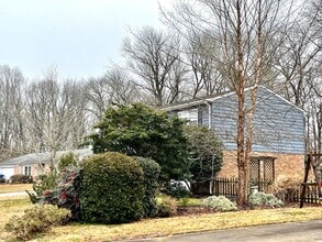 Building Photo - 6817 Cedarwood Ct