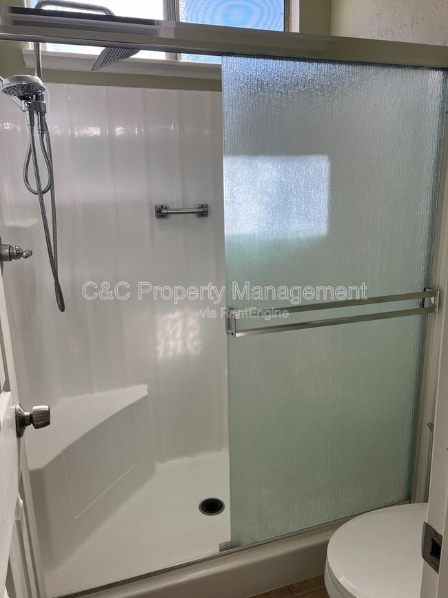 Building Photo - 11206 Fernview Pl