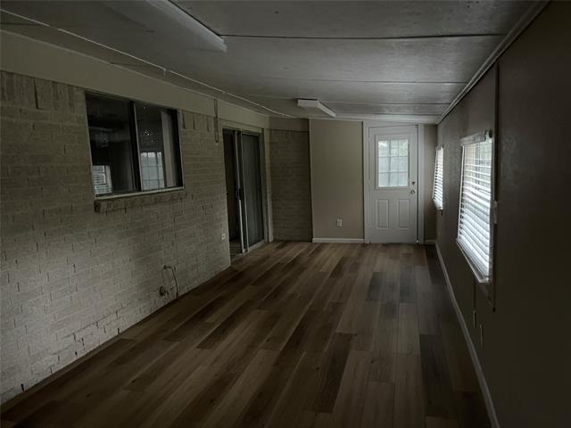 Building Photo - 811 Quail Terrace