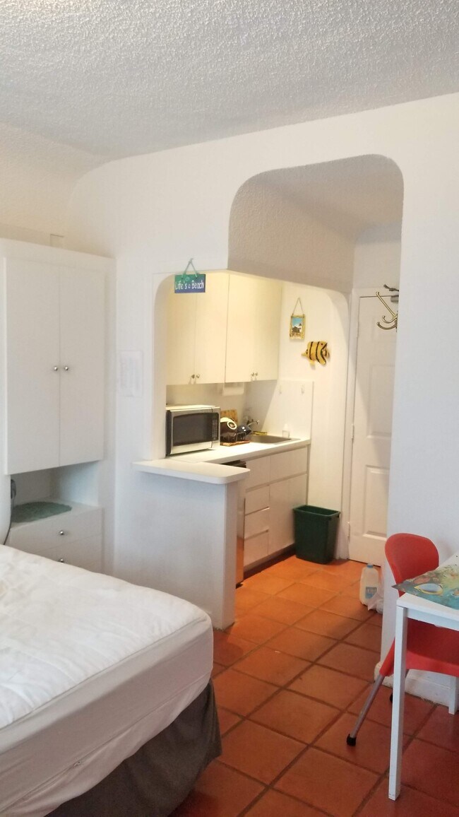 Building Photo - 7300 Ocean Terrace