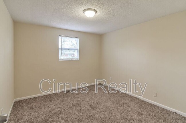 Building Photo - 753 28th St