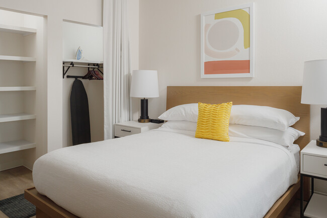 Bedroom - WaterWalk Phoenix – North Happy Valley
