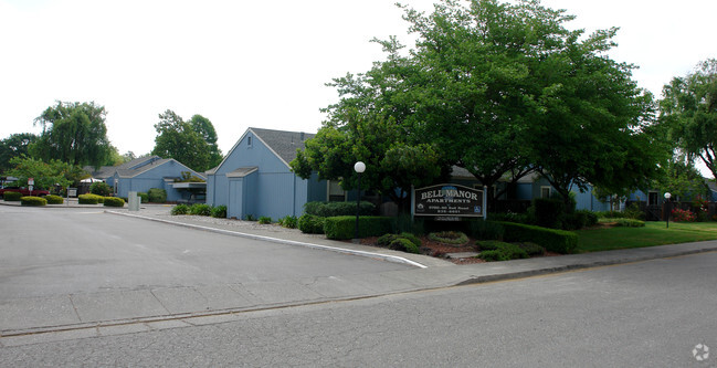 Primary Photo - Bell Manor Apartments