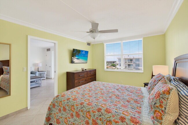 Building Photo - 4511 S Ocean Blvd