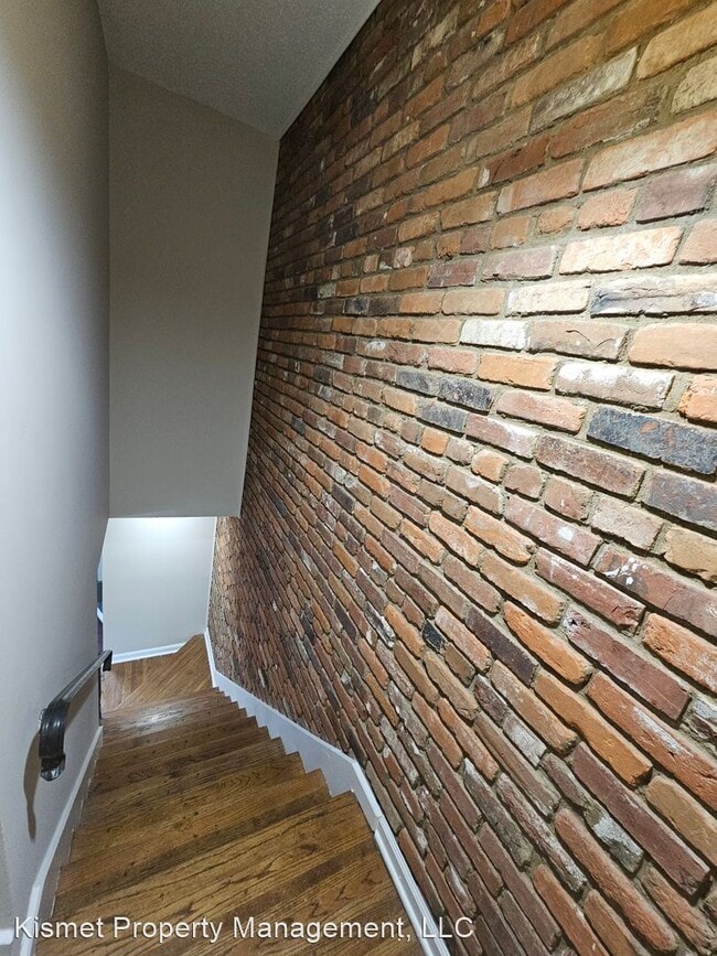 Building Photo - 2 br, 1.5 bath House - 573 S Goodlett Street