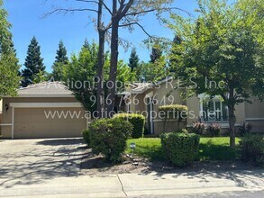 Building Photo - Single Story, Possible Inlaw or Great Home...