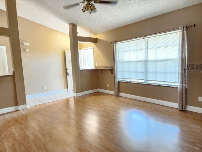 Building Photo - 2153 Royal Poinciana Blvd