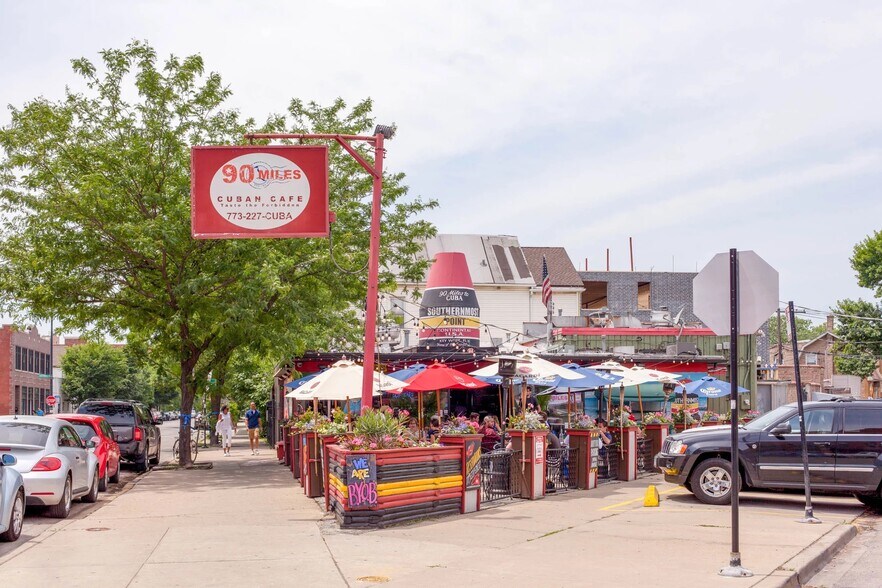 Building Photo - 2735 W Armitage Ave