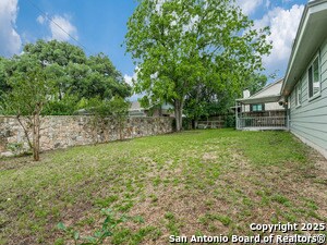 Building Photo - 101 Saddle Club Cir