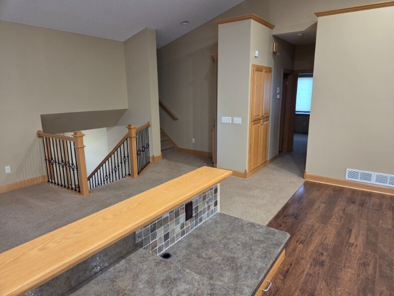Building Photo - 7970 Hartig Cir