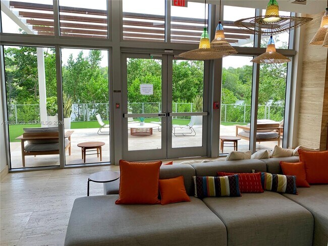 Building Photo - 16385 Biscayne Blvd