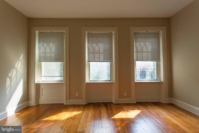 Building Photo - 727 Spruce St