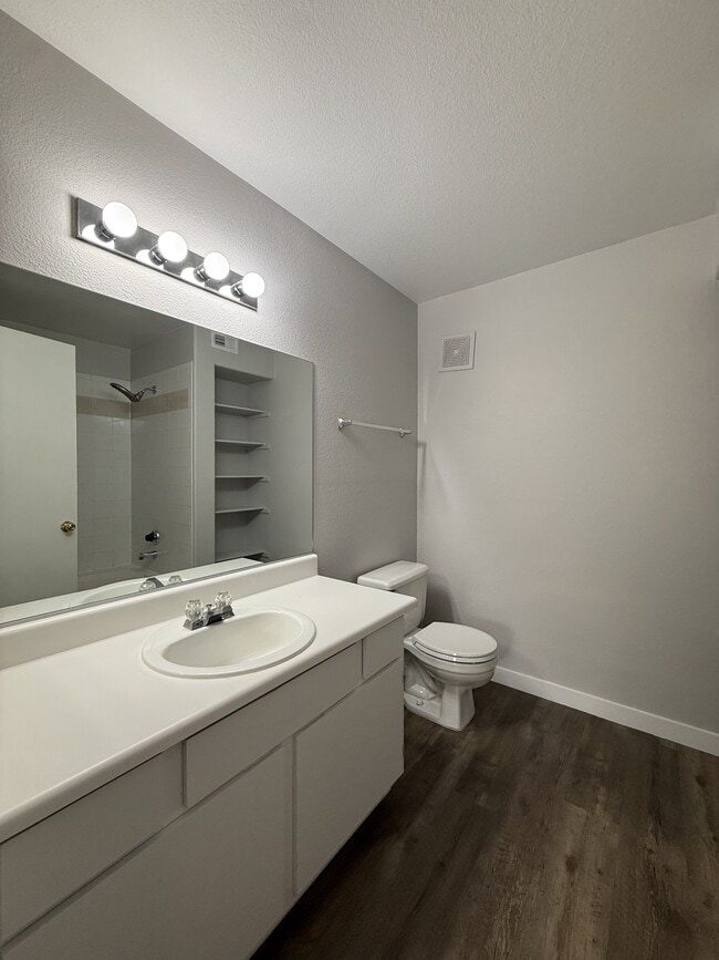 Building Photo - 7885 W Flamingo Rd