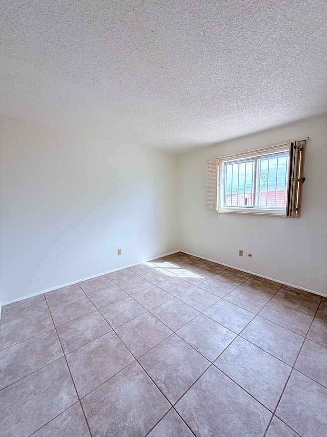 Building Photo - 4834 N Los Altos Pl