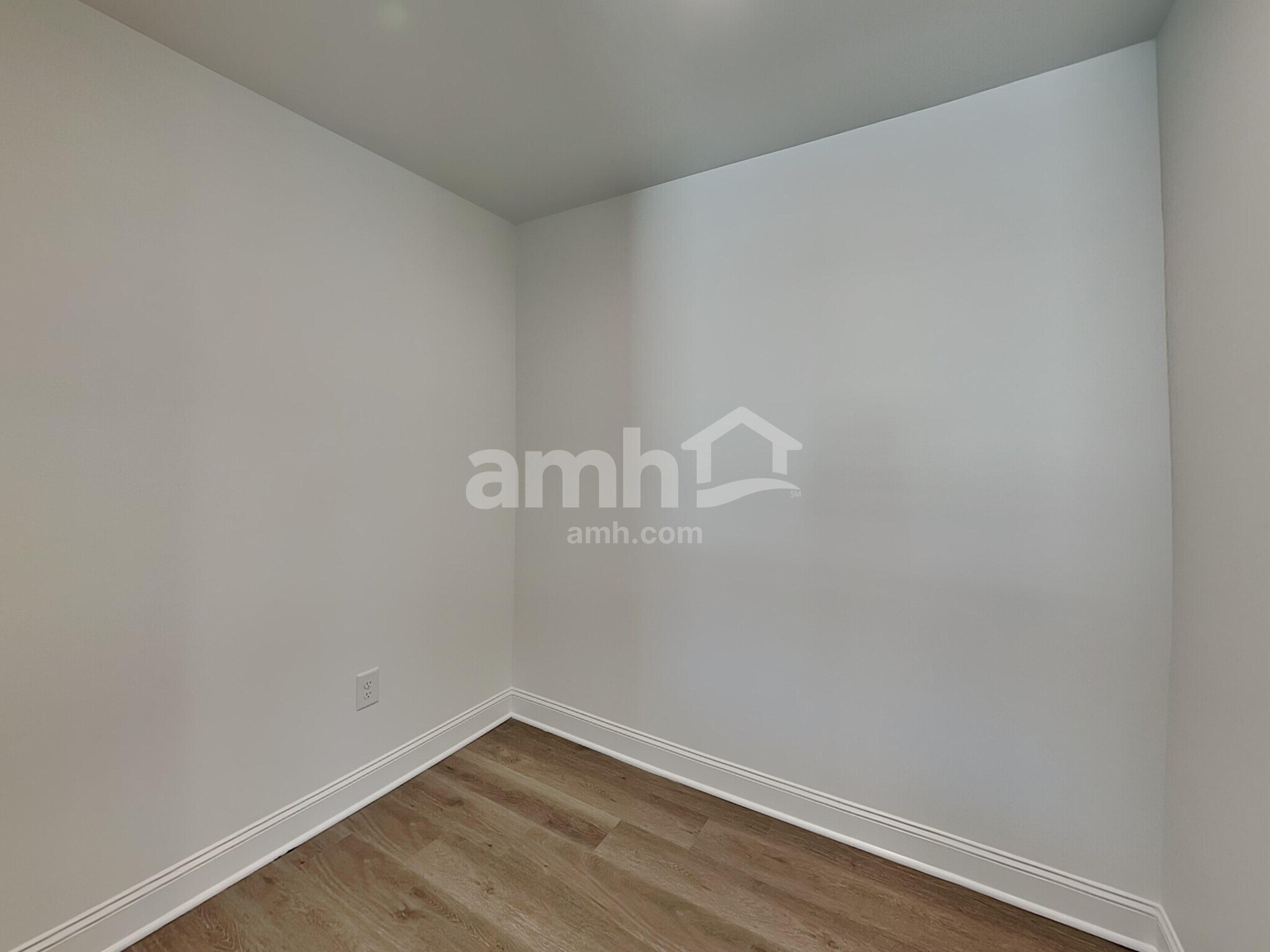 Building Photo - 935 Carnelian Ln